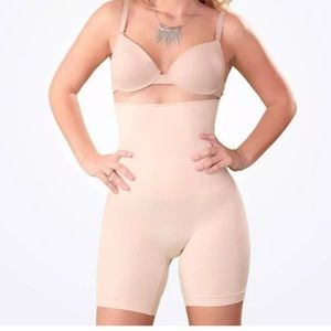 NWT S H A P E R M I N T  Shaper shorts
